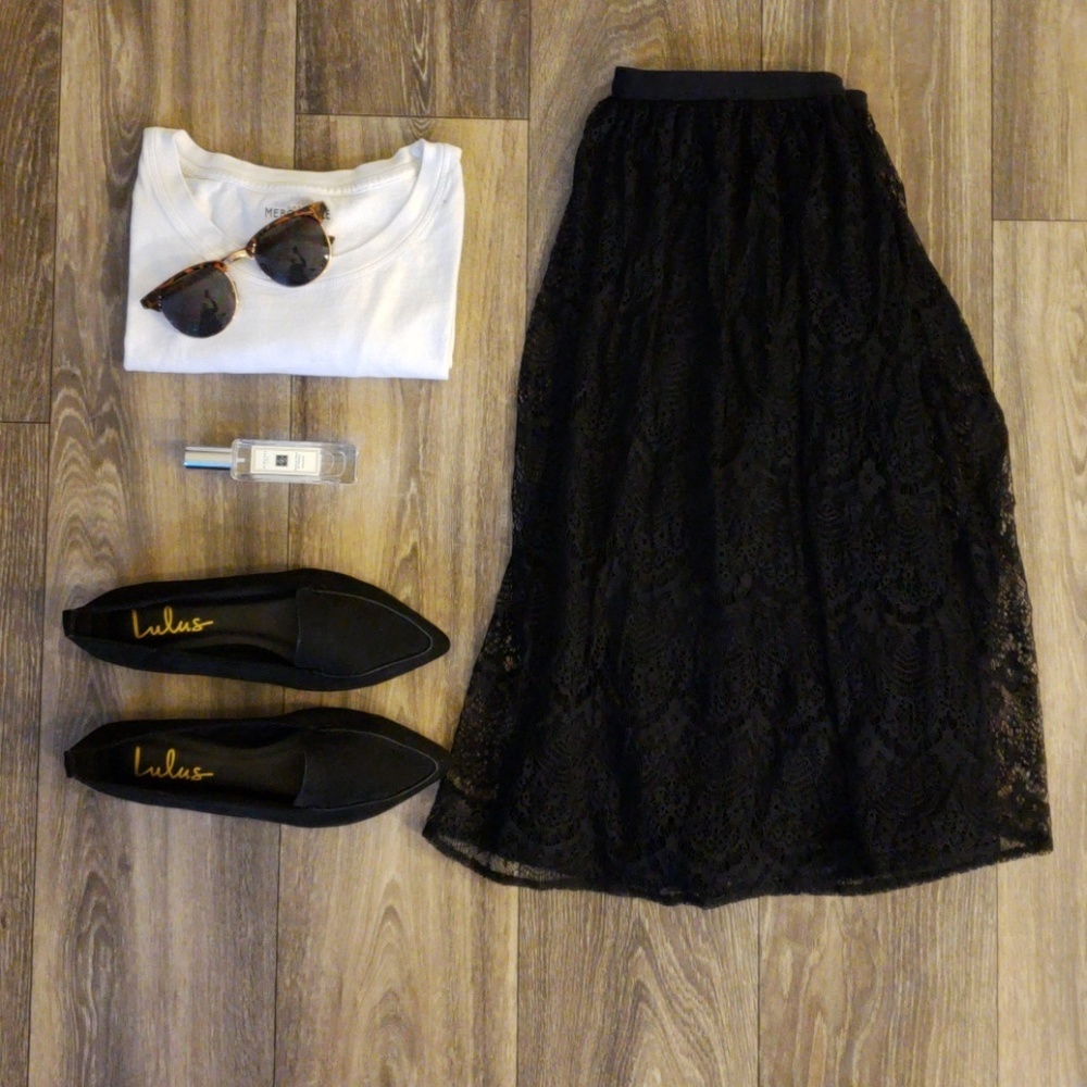 3/$15 VGUC! Black Lace Layered Circle Skirt